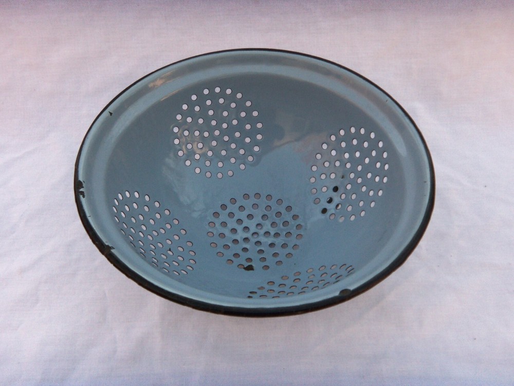 LIGHT BLUE GRANITEWARE  ENAMELWARE  STRAINER - COLANDER