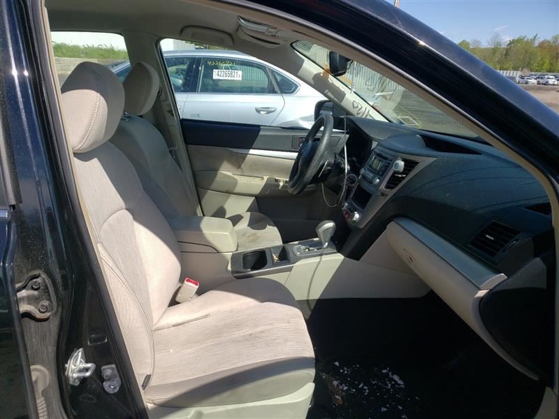 LEGACY 2014 Headrest 358358