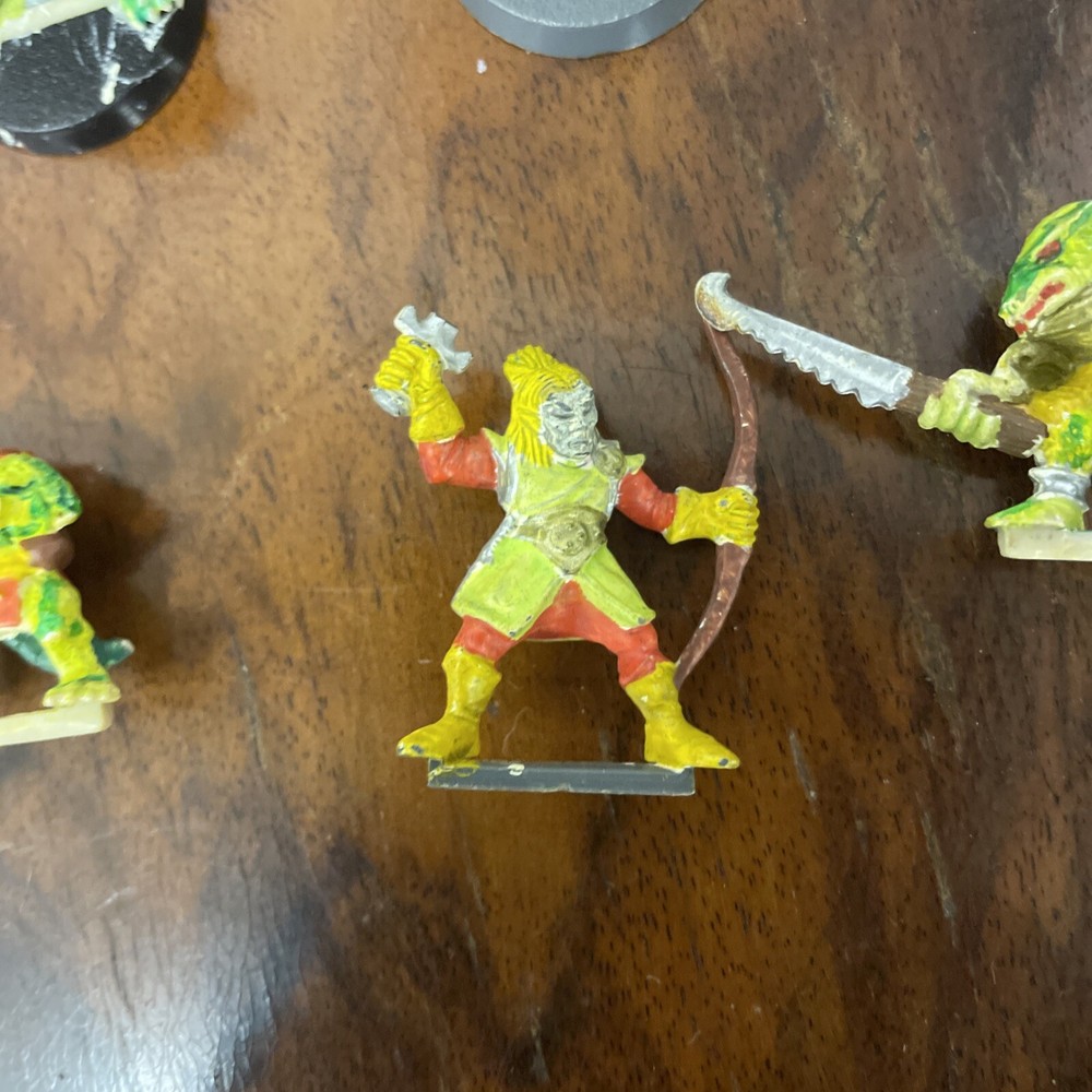 Games Workshop ? Plastic Painted Miniatures Warriors
