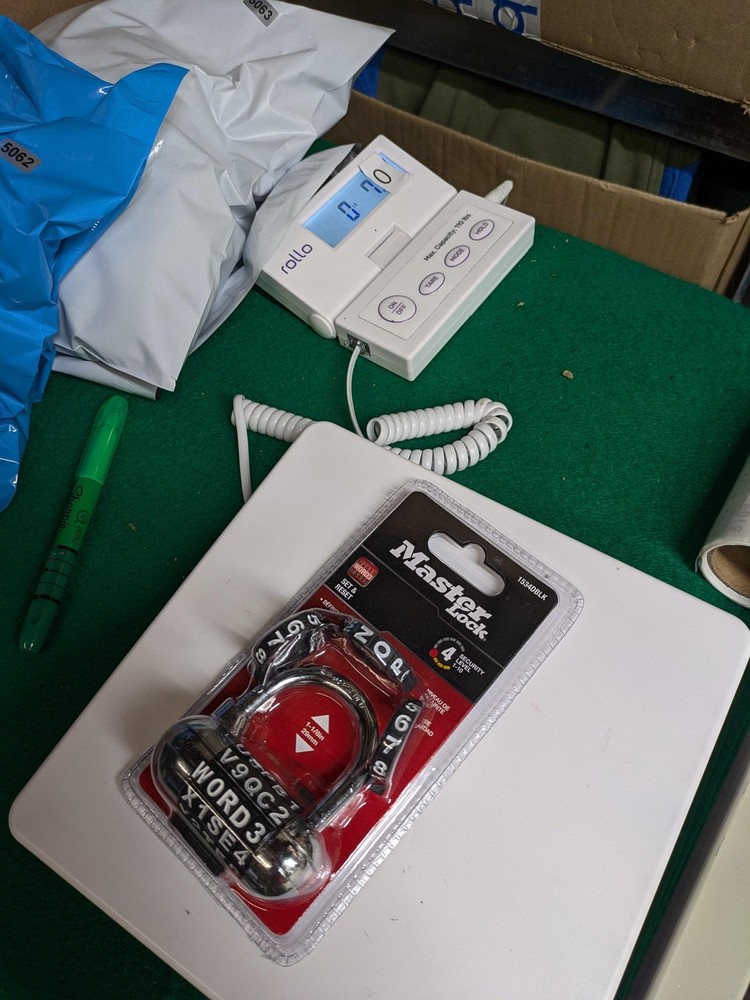 Master Lock 1534D Combination Word Padlock 5 Dial Keyless Security NEW NIP