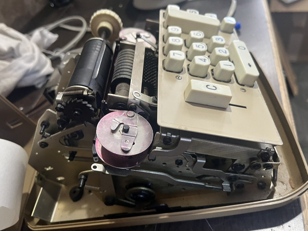 Vintage Signature Adding Machine Eight Nine