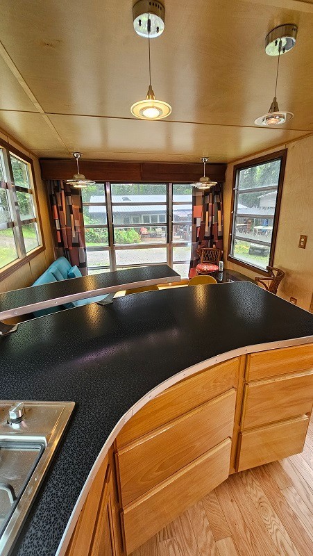tiny home on wheels