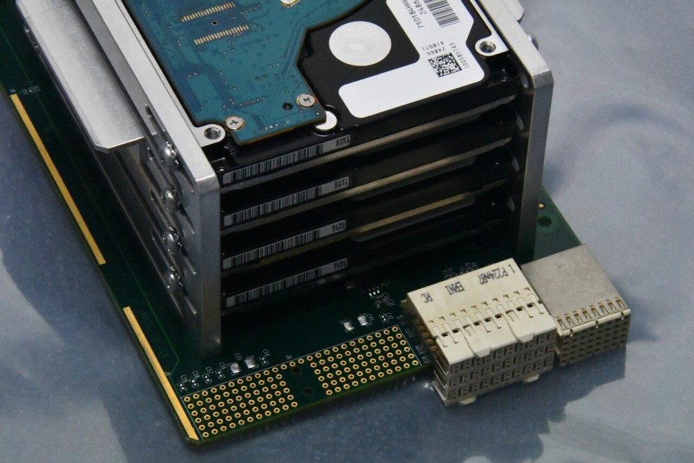 National Instruments NI 8260 4-Drive Storage Module