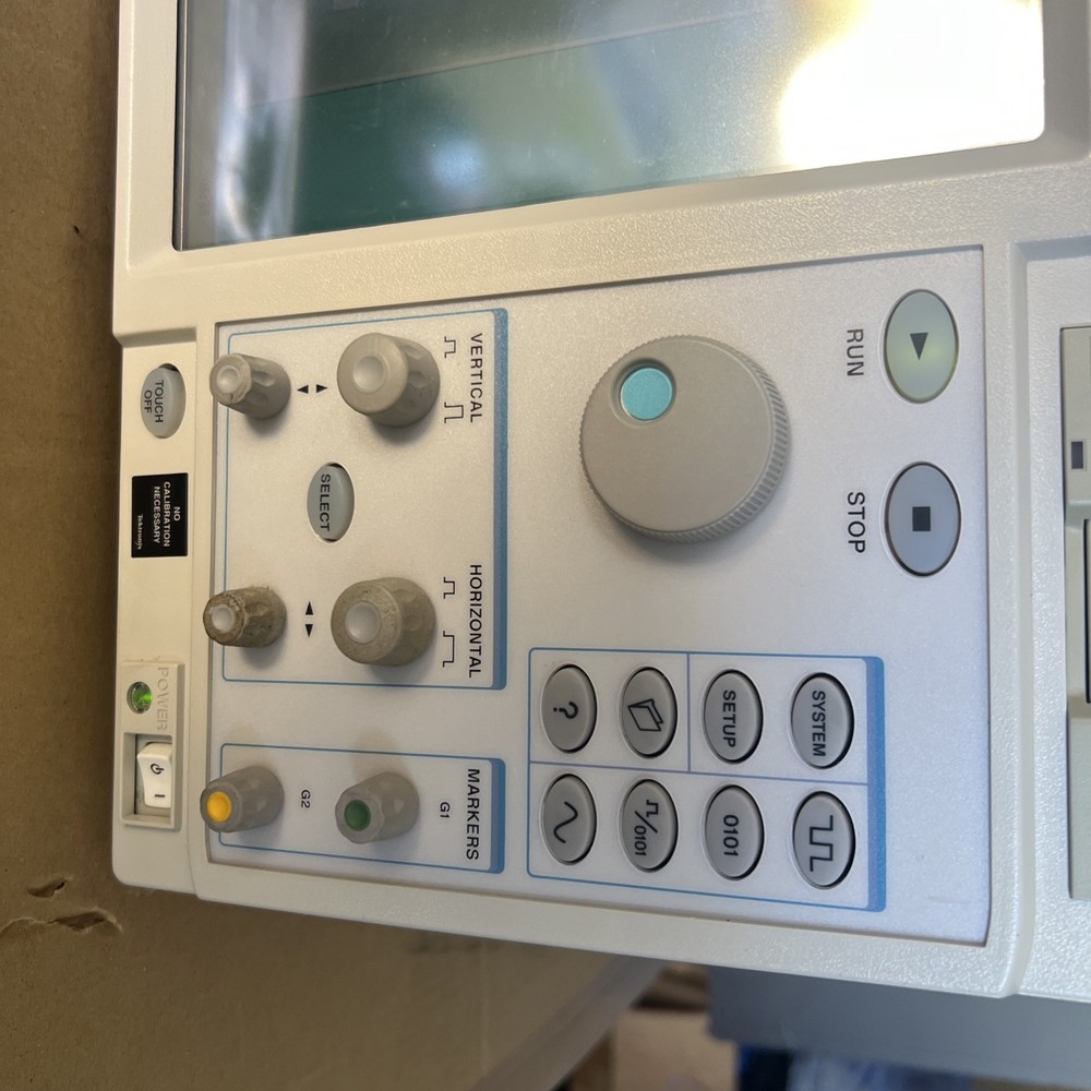 AGILENT 16702B LOGIC ANALYSIS SYSTEM