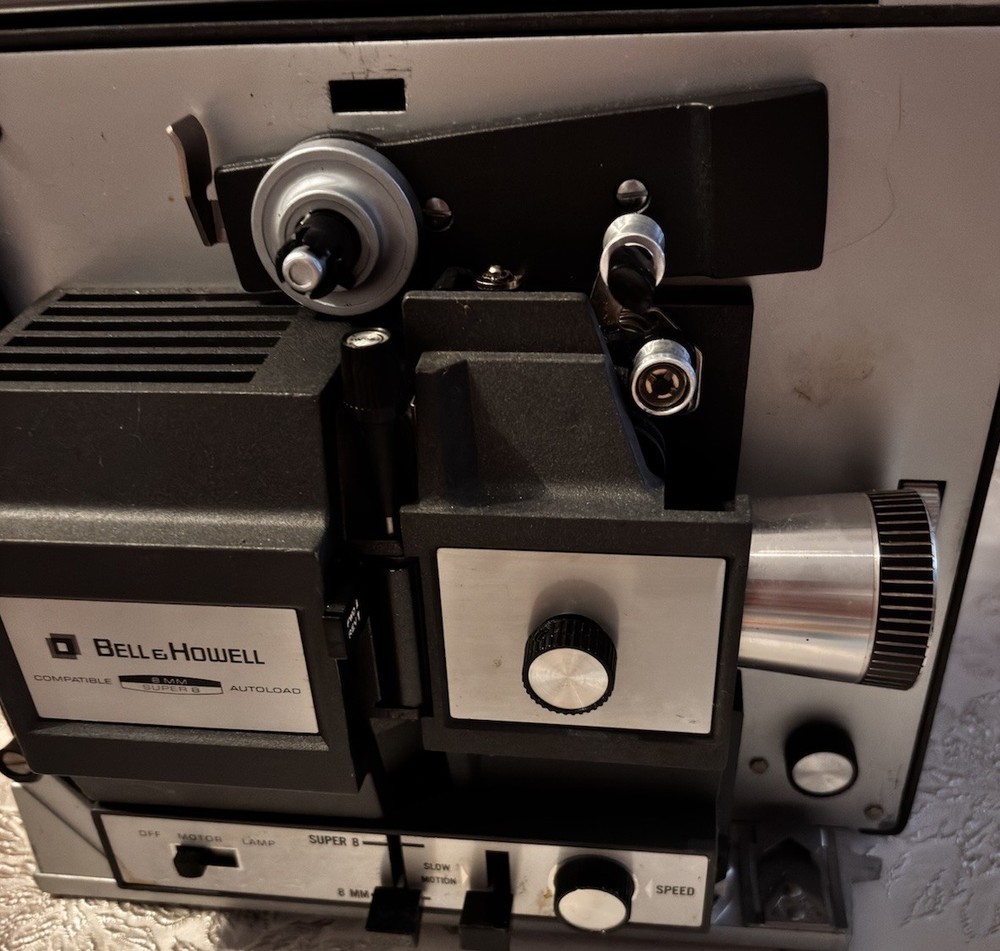 Bell & Howell Compatible Autoload 8mm Super 8 Projector 466A