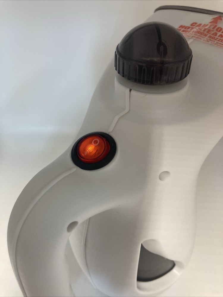 The Black Series Compact Fabric Steamer