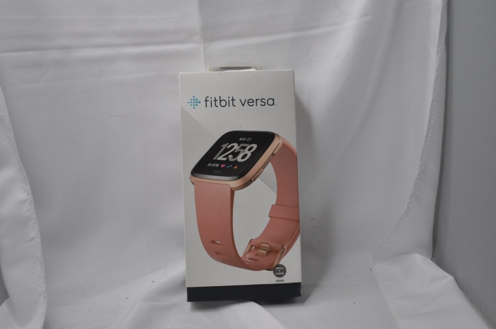 Fit Bit Versa Rose/Corral With Box and Extra Bands