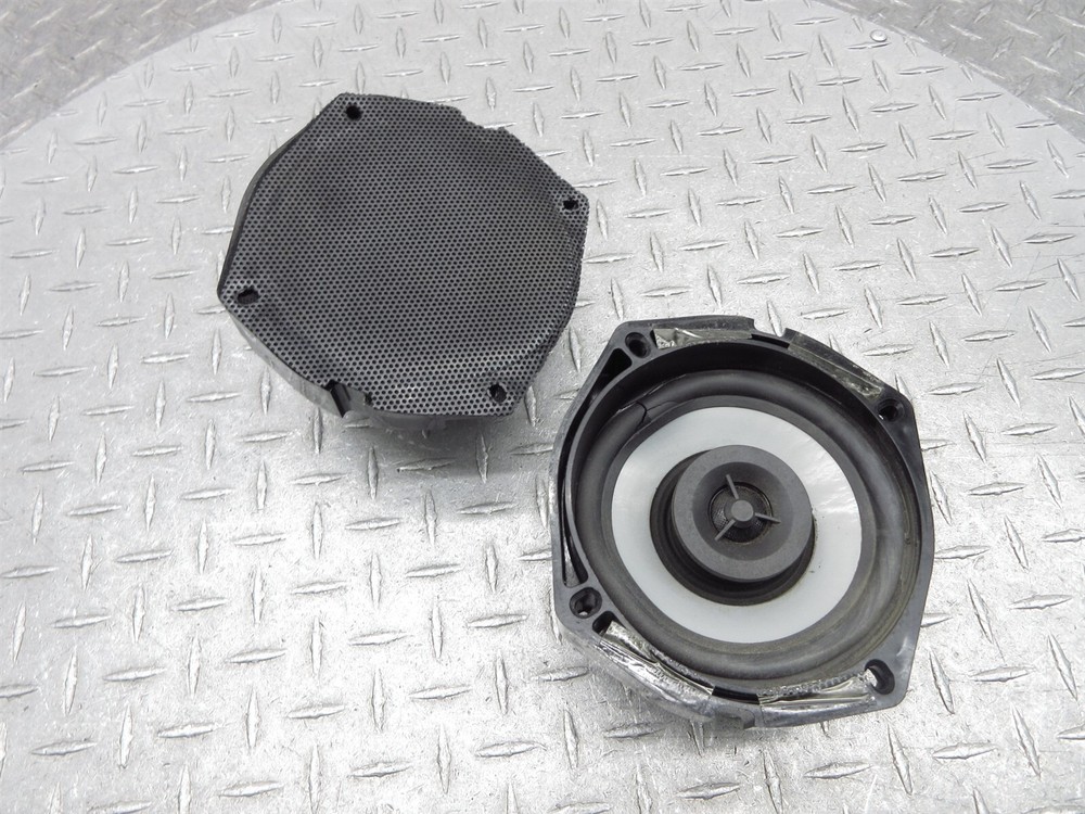 2009 Harley Electra Glide FLHTC Speaker Left Right Side Audio Housing Assembly