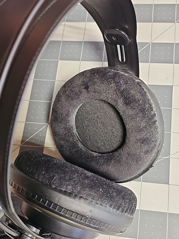 Samson SR850 Semi-Open Studio Headphones