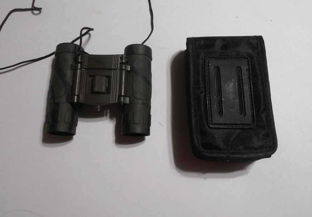 8X21 SMALL BINOCULARS w/CASE CAMO COLORED