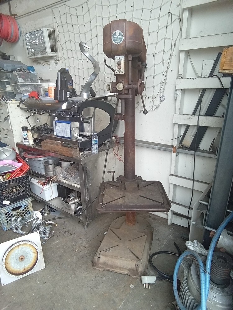 WALKER TURNER DRILL PRESS MODEL 1112-4