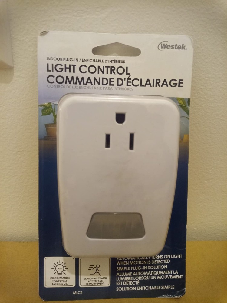 White Motion Sensor Light Indoor with Auto Off Timer 25ft Range NEW