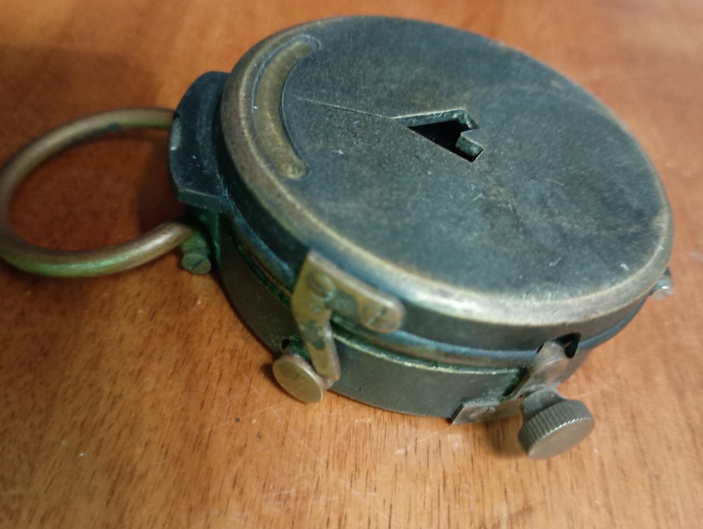 World War I - Brass compass - Plan LTD - Switzerland, perfect working order