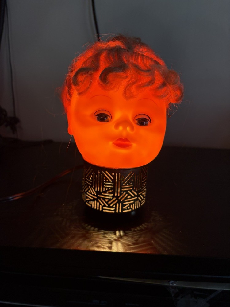 Creepy Doll Head Lamp