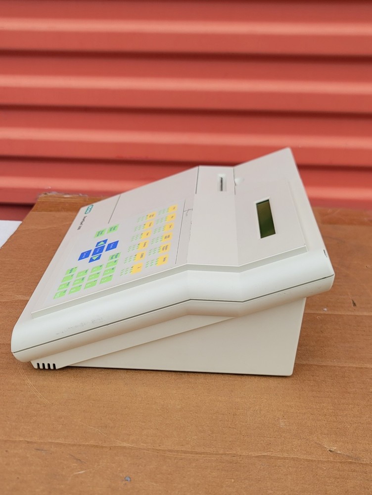Bio-Rad - SmartSpec 3000 Spectrophotometer