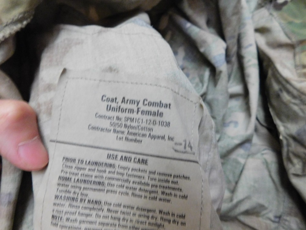 US ARMY OCP FEMALE COAT SZ 39 - REGULAR