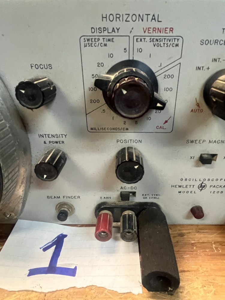 HP Hewlett-Packard Oscilloscope Model 120B - Powers on but untested.