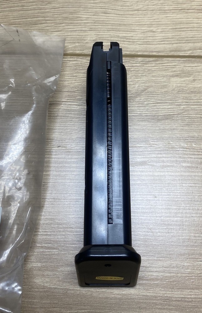 Airsoft GBB Spring Magazine – G17 Style – Black