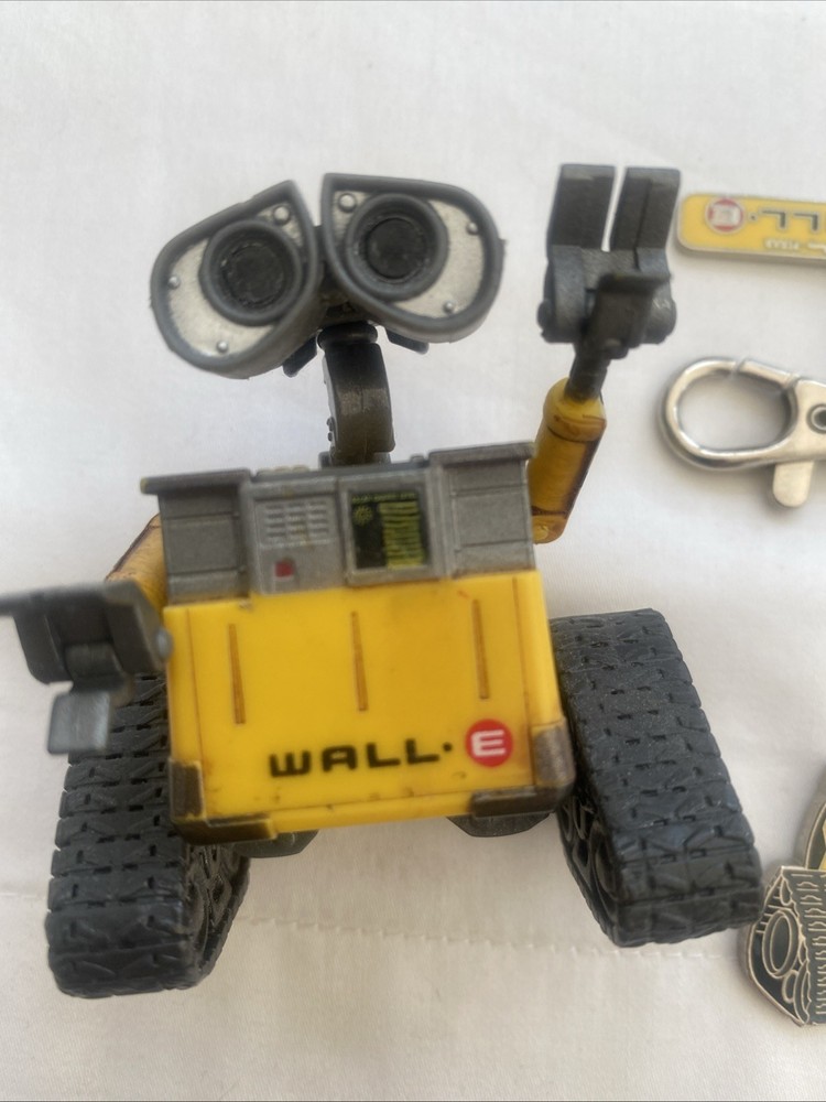 Wall E Wall-E Disney Pixar Character & Key Ring Evie Thinkway Keyring Disney