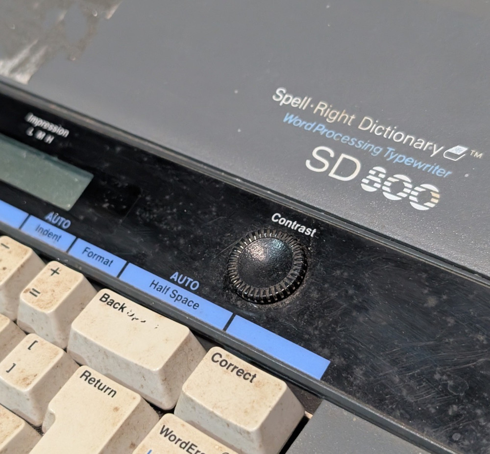 Smith Corona SD800 Word Processing Electric Typewriter, Powers On