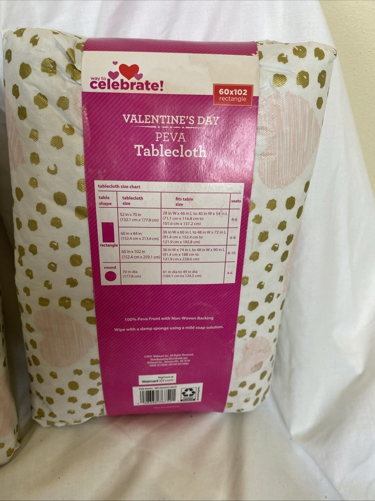 NWT Valentines Day Peca Table Cloth
