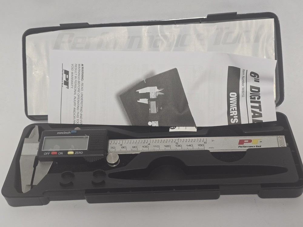 PERFORMANCE TOOL DIGITAL CALIPER 0-6" (150MM)