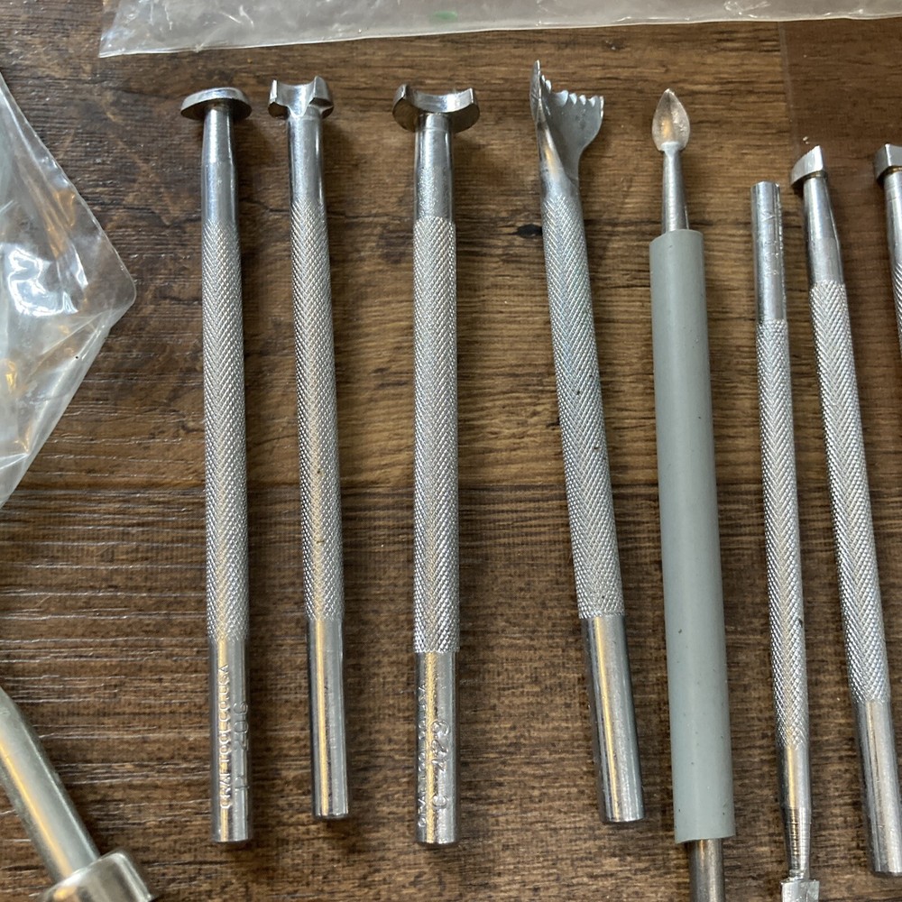 NEW Craftool Leather Working Stamp Tools Set 16 Pieces