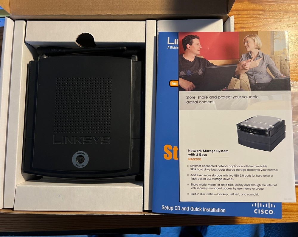 Cisco Linksys RangePlus MIMO Wireless Router WRT100