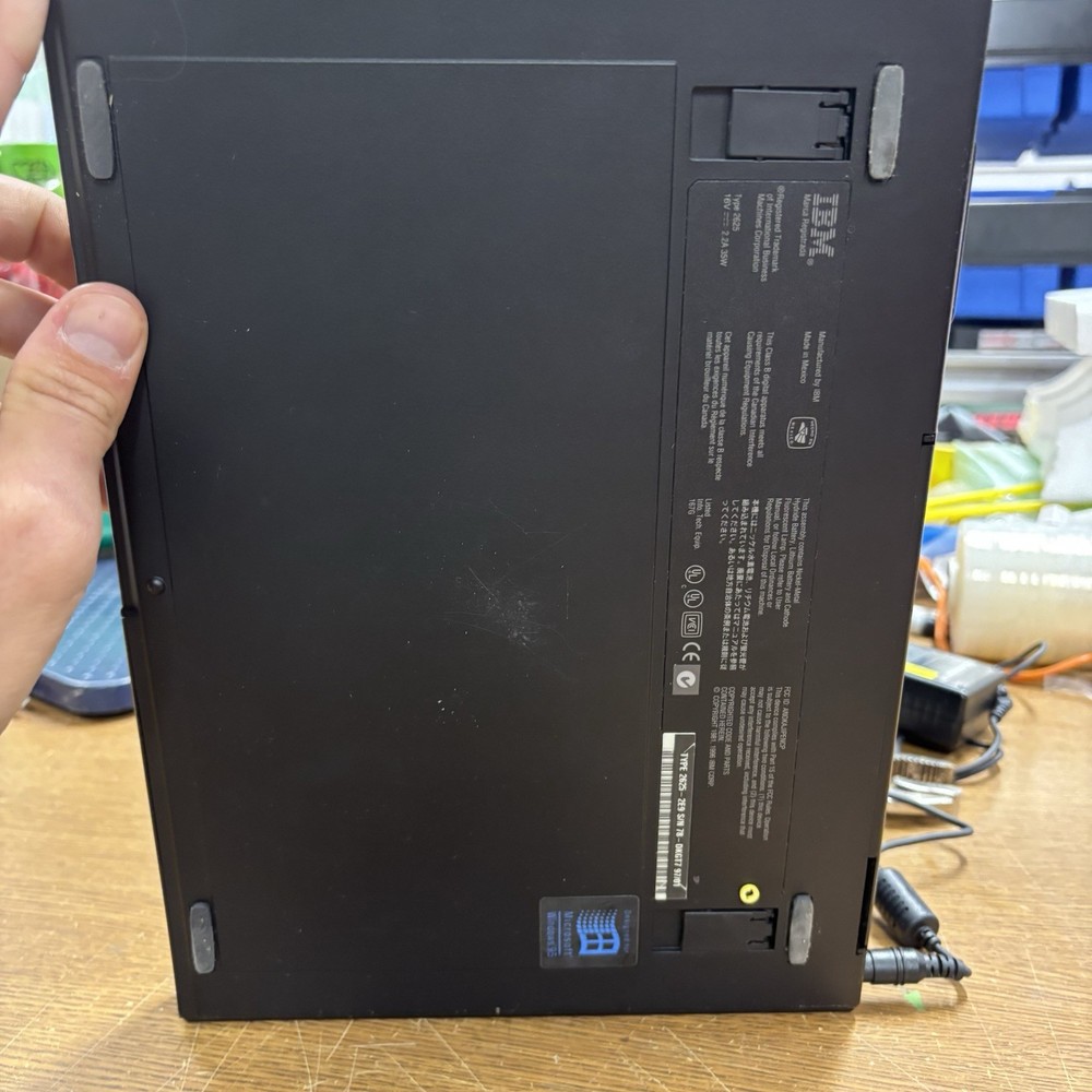 IBM Thinkpad 365X - Vintage Intel Pentium Notebook with Microsoft Windows