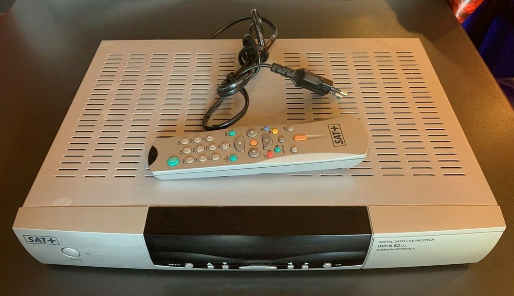 SAT+ SATELLITE DECODER - USED - FULLY WORKING - HOT BIRD-ASTRA