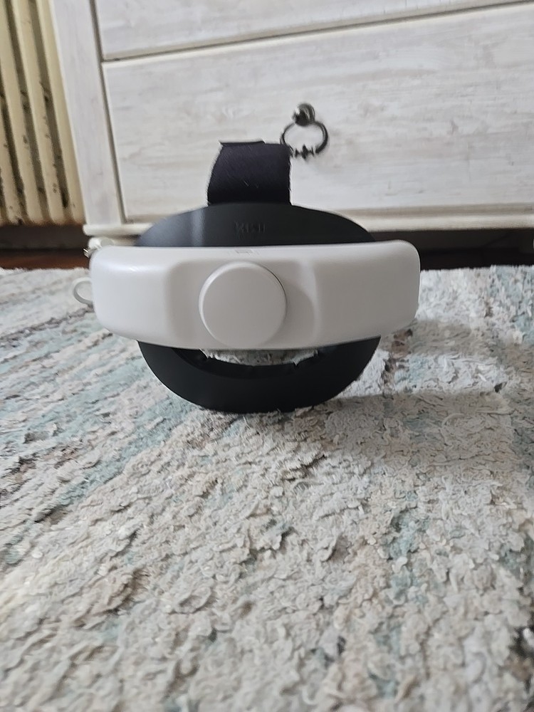 Meta Quest 2 VR Headset with Adjustable Head Strap And Fan