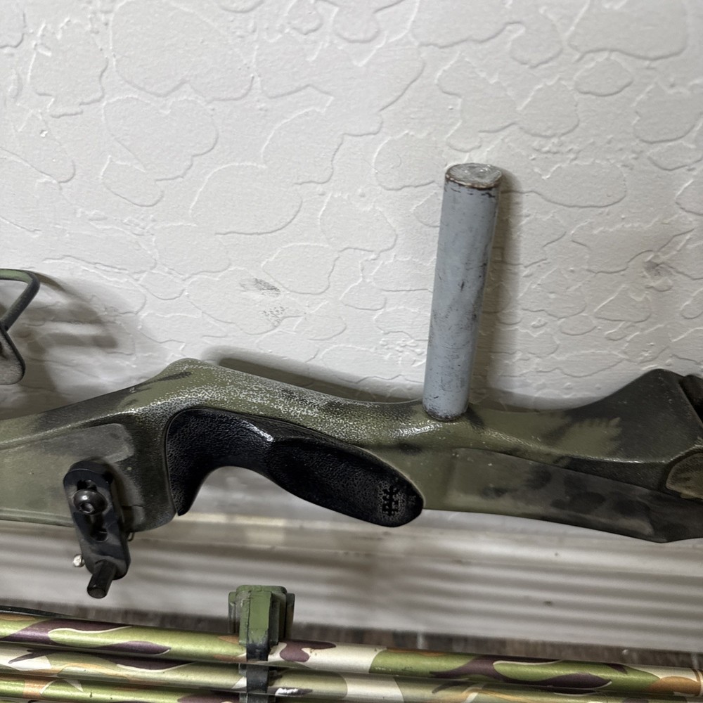 Precision Shooting Equipment PSE Compound Bow RH Phaser II Read Description