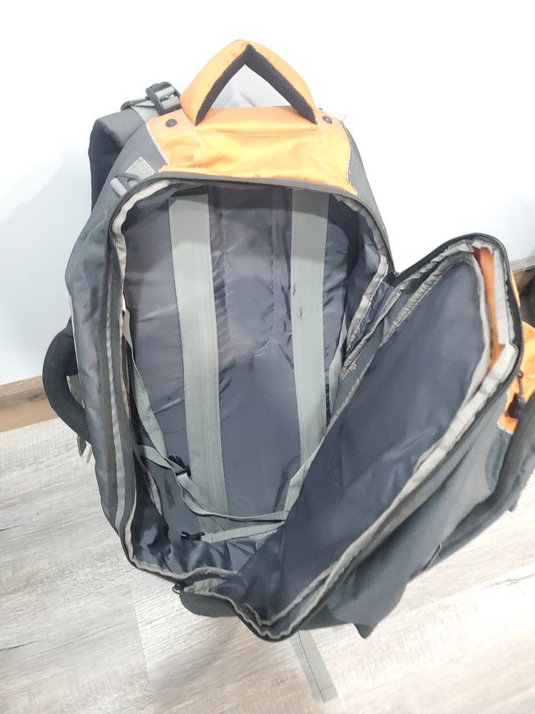 High Sierra Ergo-Fit Adjustable Shoulder Harness Backpack w/Daypack