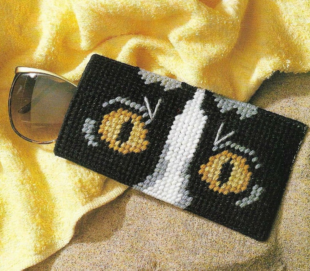 EYE CATCHING CASE CAT EYES SUNGLASSES PLASTIC CANVAS PATTERN INSTRUCTIONS