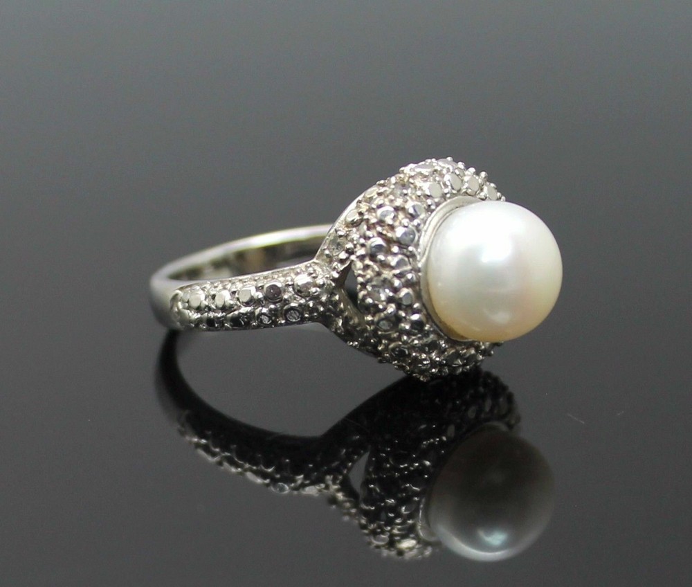 GRACEFUL 9 MM GENUINE PEARL HIGH SETTING DIAMOND ACCENT STERLING SILVER RING S 8