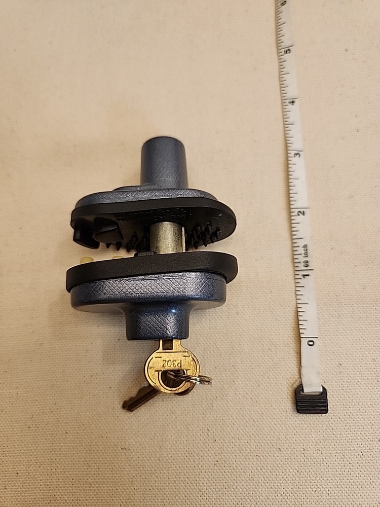 Master Lock 90 Gun Lock Trigger Lock with 2 keys blue