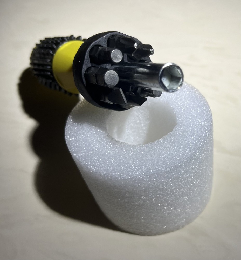 Multi-Tip Screwdriver Set – Interchangeable Bits – Precision Hand Tool