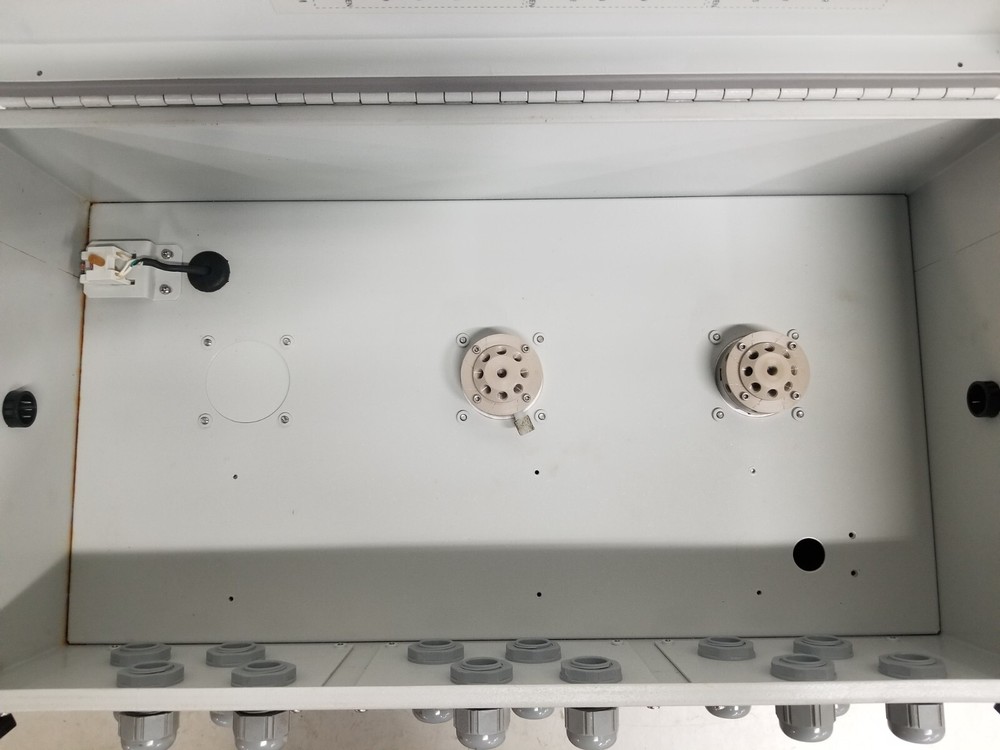 Dionex SS80 Sample Selector Process Analyzer Enclosure