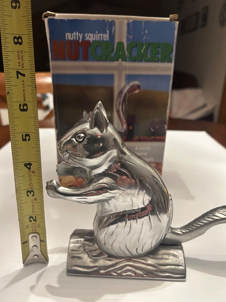 Nutty Squirrel Heavy Duty Cast Aluminum Nutcracker Cracks Pecans Almonds Walnuts