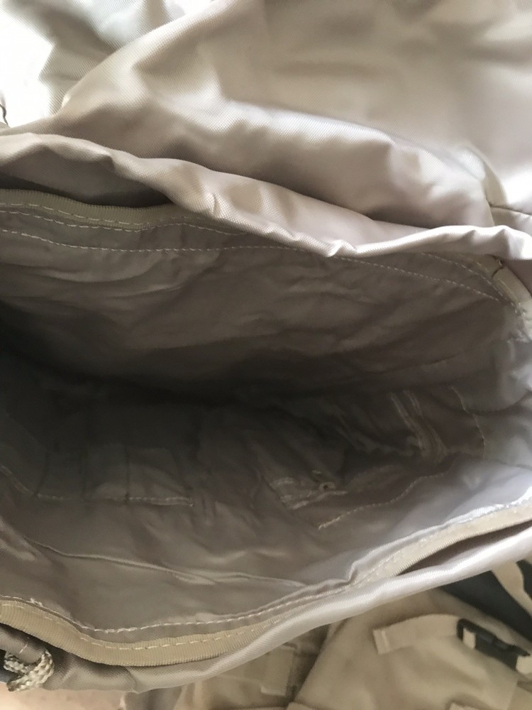 FLYING CIRCLE LARGE FIELD PACK