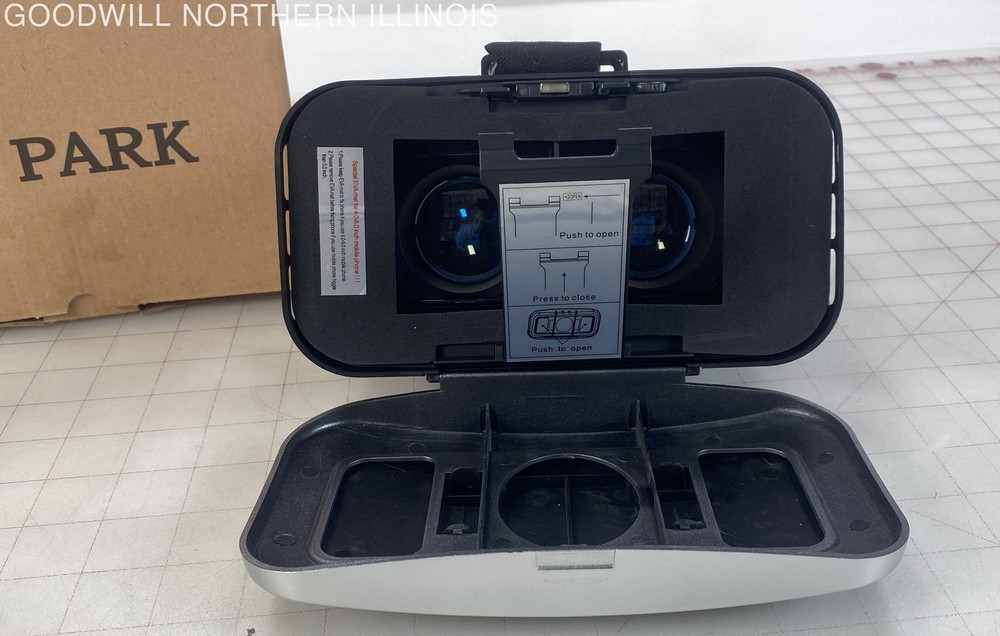 VR Park Smartphone Virtual Reality Headset IOB