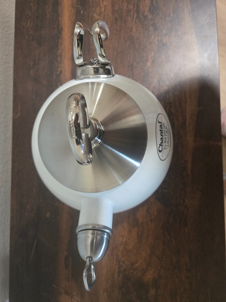 Chantall Tea Ball 1.3 quart-white