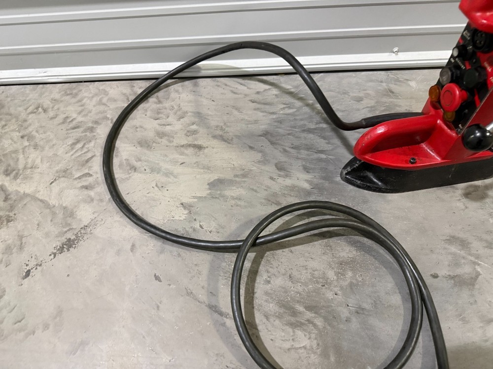 Milwaukee 4202 Heavy Duty Electromagnetic Drill Press Base