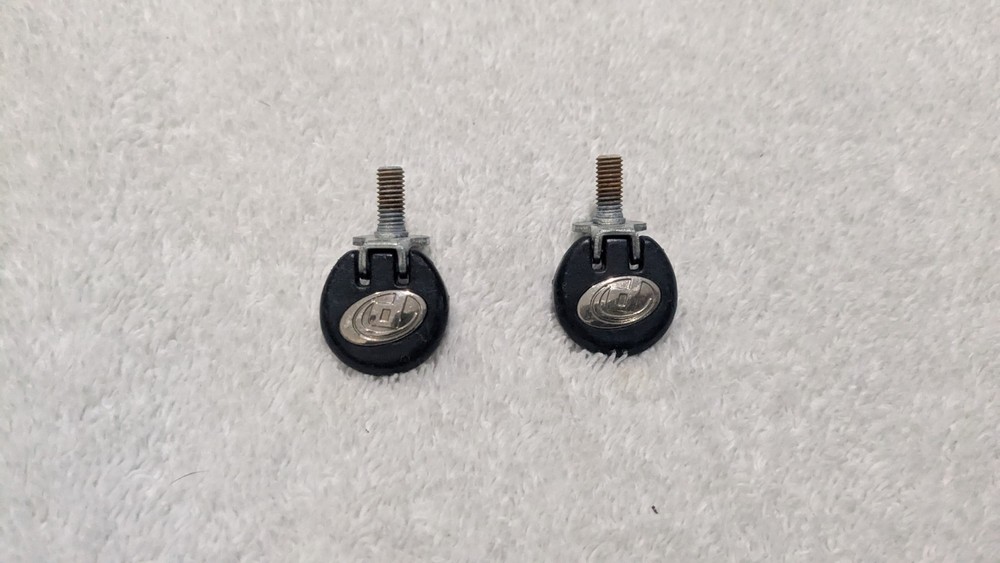 Drake Binding Flad Screws