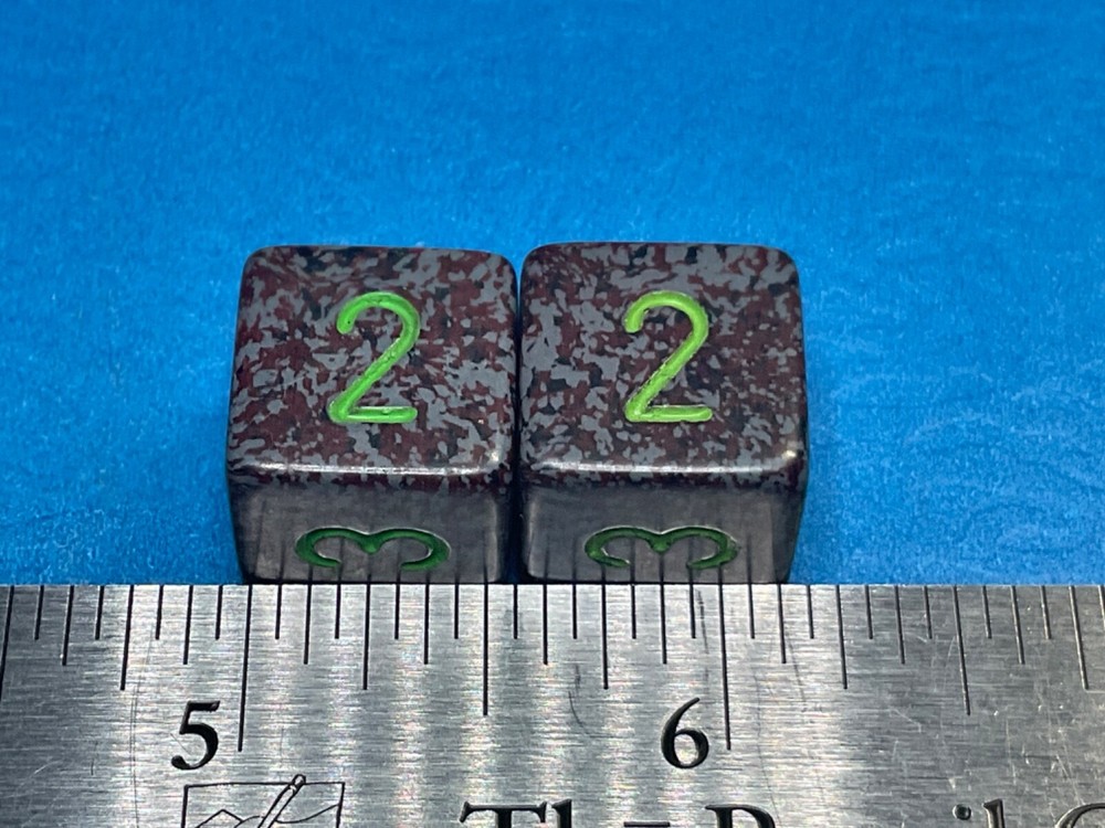 BEAUTIFUL PAIR OF NUMBERED DICE —S-2-