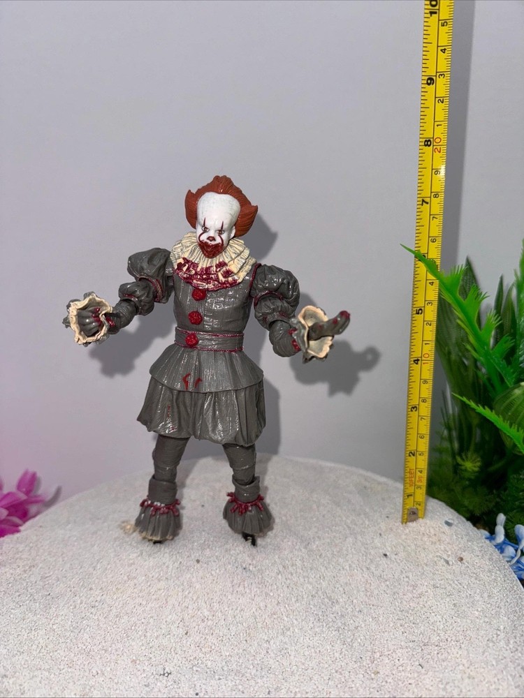 Pennywise aquarium decor