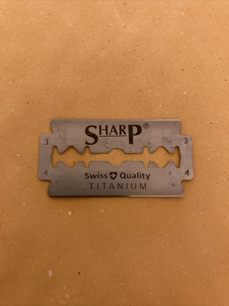 5 Double Edge Razor Blades, Sharp Titanium Swiss Quality