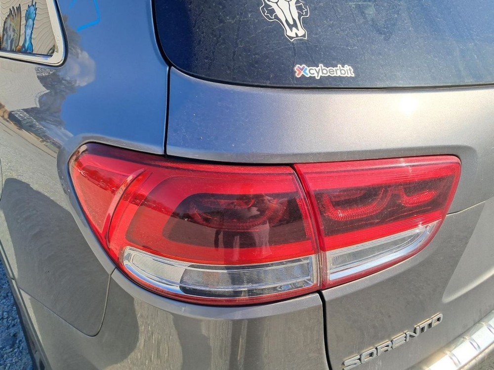 SORENTO 2016 Glove Box 4871033
