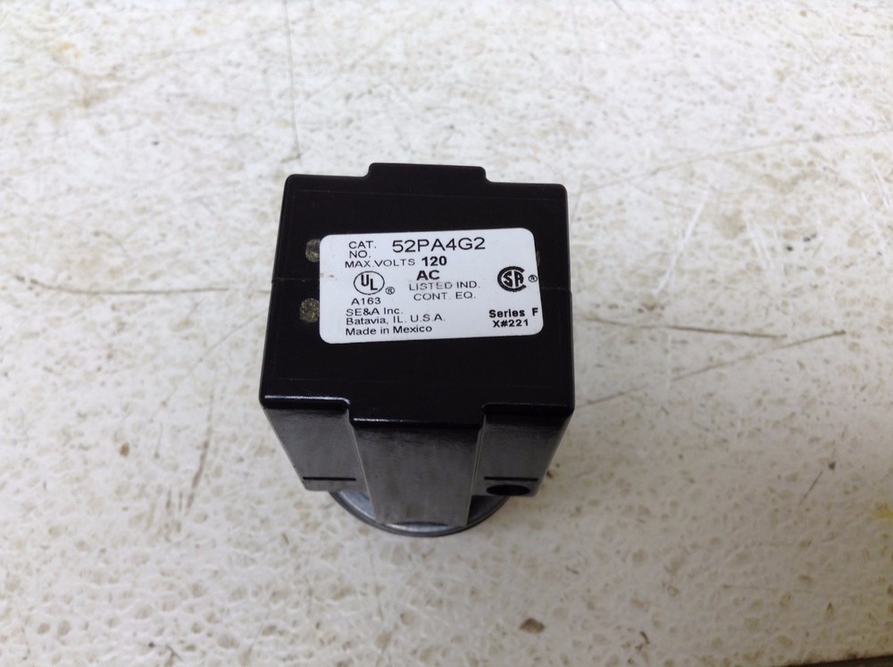 Furnas 52PA4G2 Red Illuminated Pilot Light Indicator Button Siemens