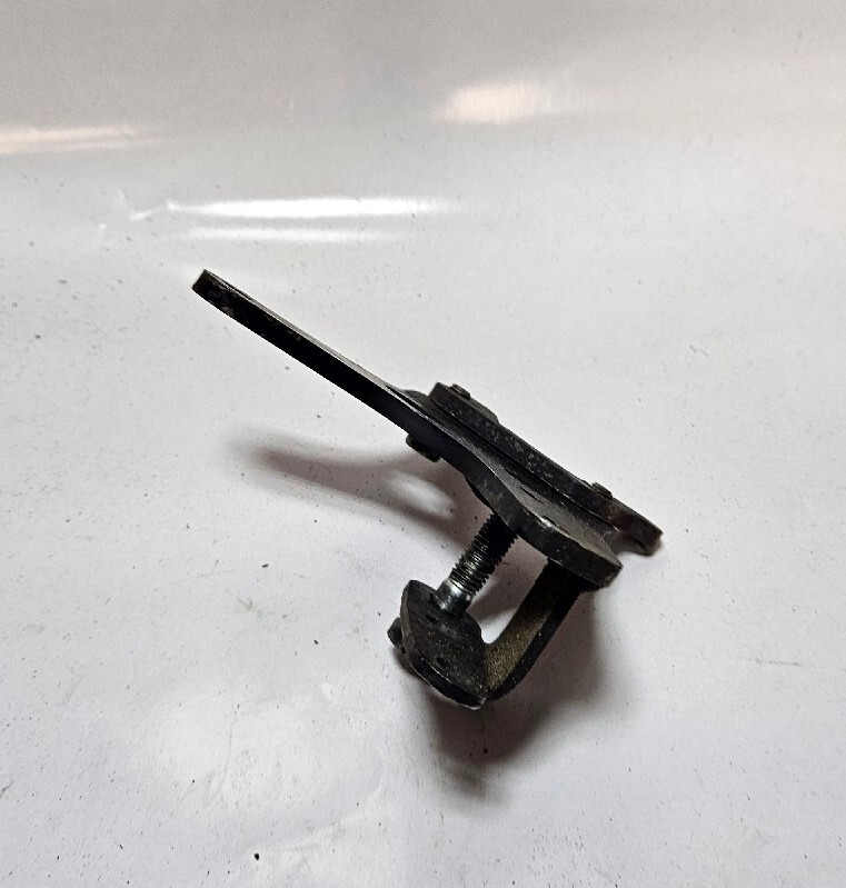 REAR SHOCK ABSORBER BRACKET PIAGGIO MP3 125 2008